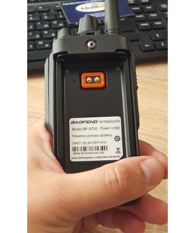 Рацiя Baofeng BF-9700 водозахищена                                 8 Ватт  з гарнiтурою .UHF (400-520 МГц) 