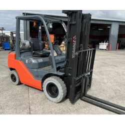 2017 TOYOTA Forklifts 8FGU25