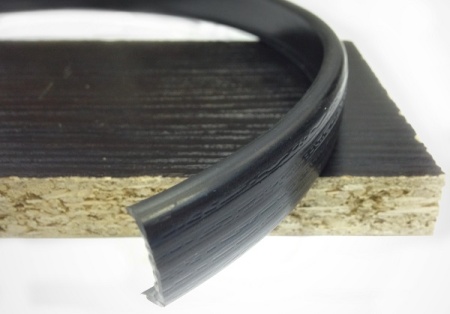 Накладной профиль ПВХ U16 BK90414 с плитой ЛДСП венге.