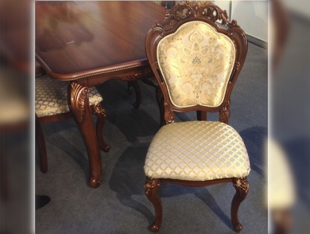 Стул в классическом стиле из ABS-пластика SY 18161 - пример готового изделия.