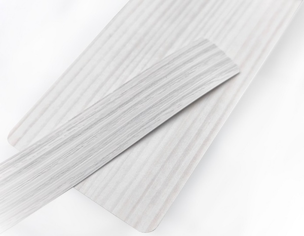 Кромочная лента ПВХ 0,4*19 мм BR463 с плитой ЛДСП 16 мм ясень тронхейм.