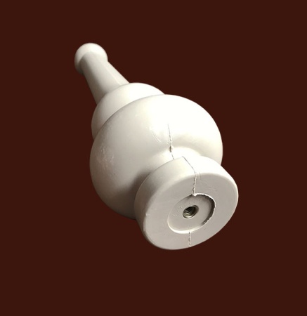 Монтажные отверстия для крепления мебельной опоры из пластика SY 15228.