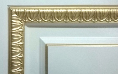 Декоративный модинг из гибкого ПВХ SY 18 на мебельном фасаде - пример использования.