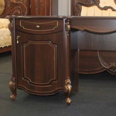 Декоративная опора из ABS-пластика SY 88121-1 для мебели - пример использования.