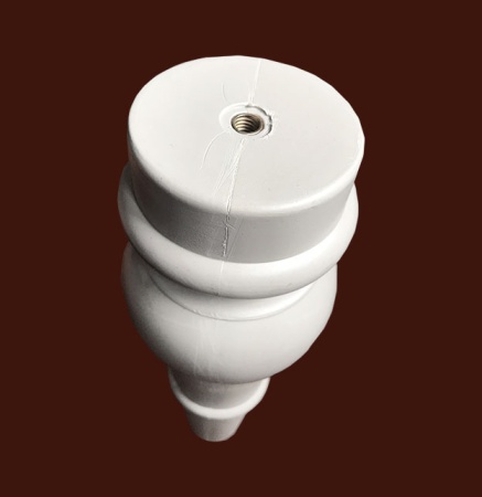 Монтажные отверстия для крепления мебельной опоры из пластика SY 17001.