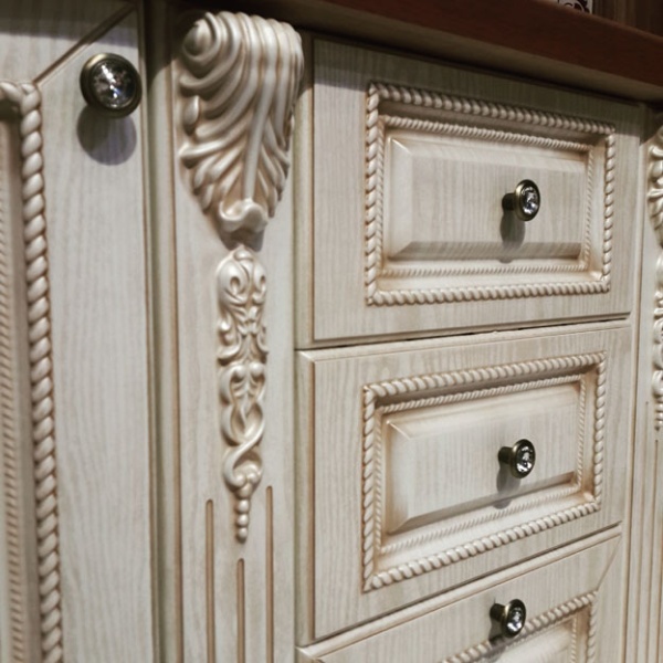 Декоративный вертикальный элемент SY 10141-1 для мебели - пример пилястры. 