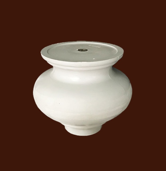 Монтажные отверстия для крепления мебельной опоры из пластика SY 11100.