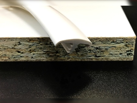 Врезной профиль ПВХ 017B BK111 с плитой ЛДСП.