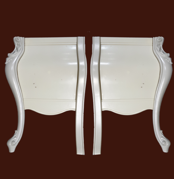 Боковые стенки тумбочки с мебельными опорами из комплекта SY 22001. 