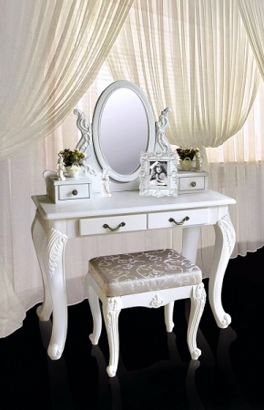 Декоративная опора из ABS-пластика SY 1088 для мебели - пример использования. Пуфик и консольный столик с декоративными опорами из пластика.