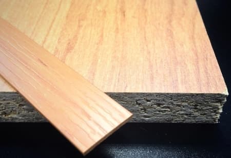 Кромочная лента ПВХ 0,4*19 мм PV4647 с плитой ЛДСП 16 мм ольха.