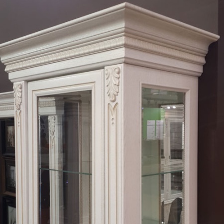 Мебельный декор SY 0703-2 для шкафа - пример на готовой мебели. 