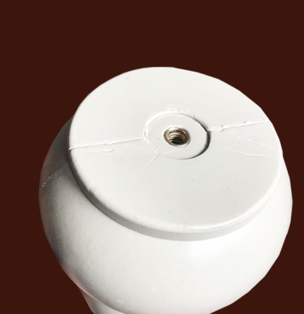 Монтажные отверстия для крепления мебельной опоры из пластика SY 88162.