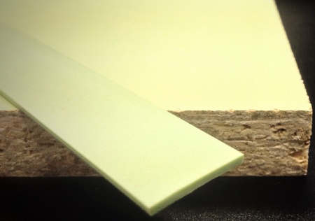 Кромочная лента ПВХ 1,8*19 PV310 с плитой ЛДСП 16 мм фисташковый.