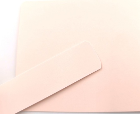 Кромочная лента ПВХ 1*19 мм BR754 с плитой ЛДСП 16 мм зефир.