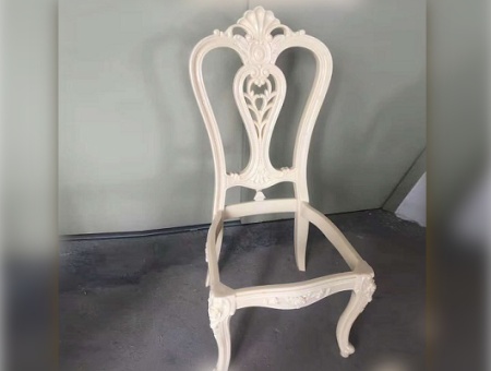 Комплектация стула из пластика. Стул состоит из пластиковой царги, двух передних опор и спинки SY 17031.