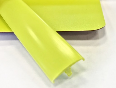 Врезной профиль ПВХ 017B BK116 с плитой ЛДСП.