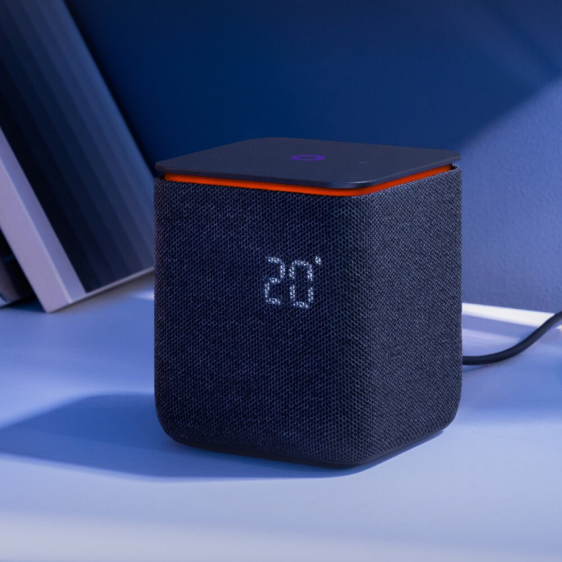 Умная колонка Яндекс Станция Миди (с часами), Черная