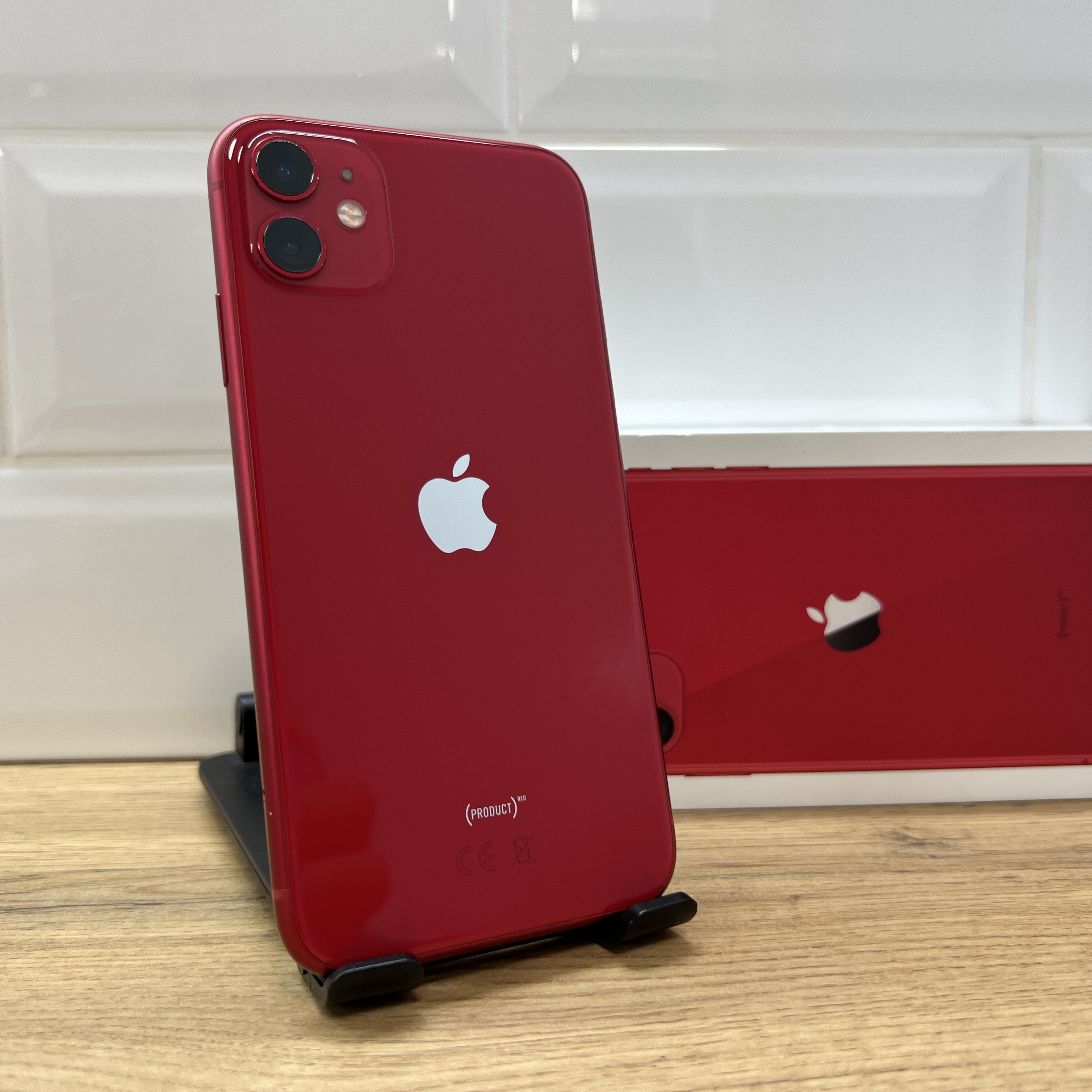 Купить iPhone 11 256gb Red (Б\У) в Симферополе