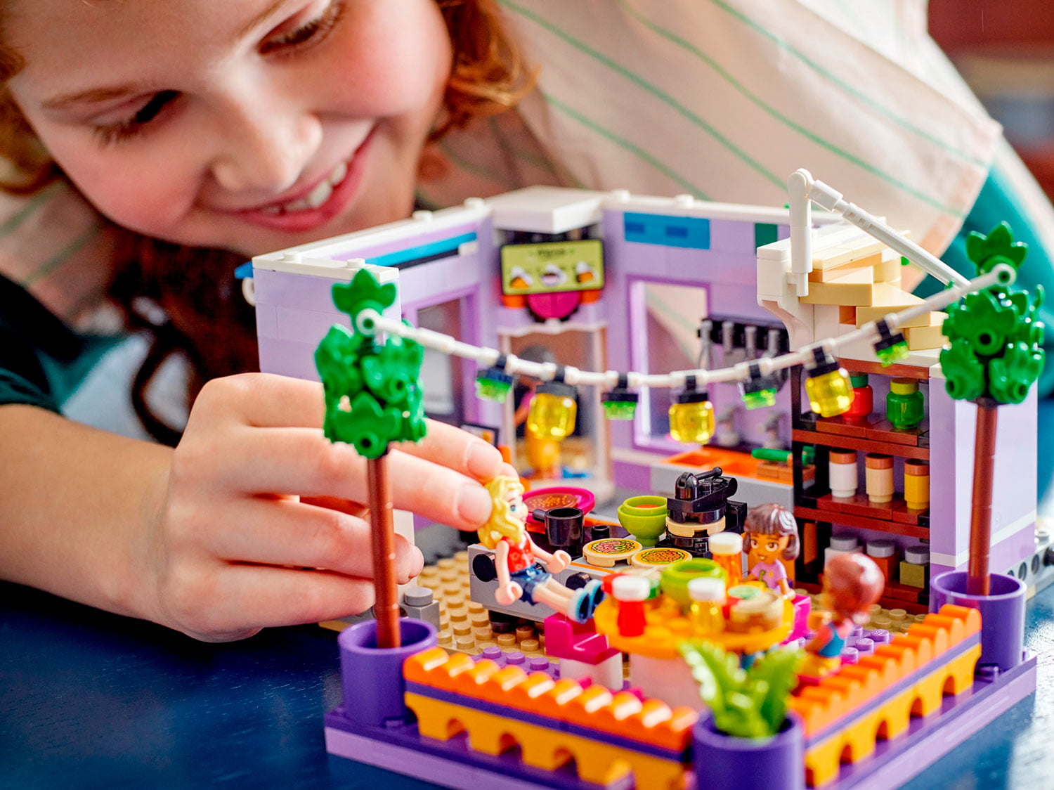Конструктор LEGO Friends, Закусочная Хартлейк-Сити (41747)