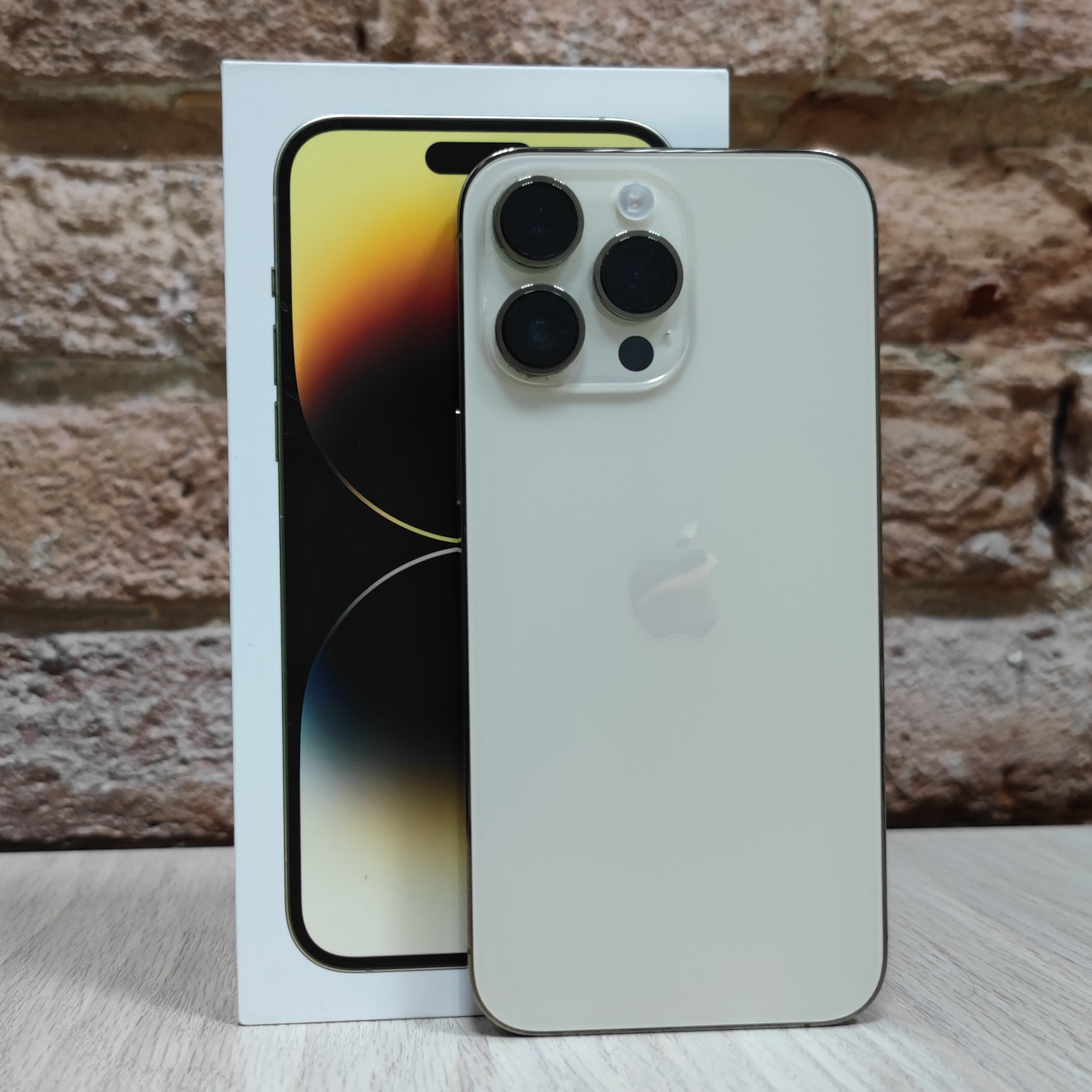 Купить iPhone 14 Pro Max 128gb Gold (Б\У) в Москве