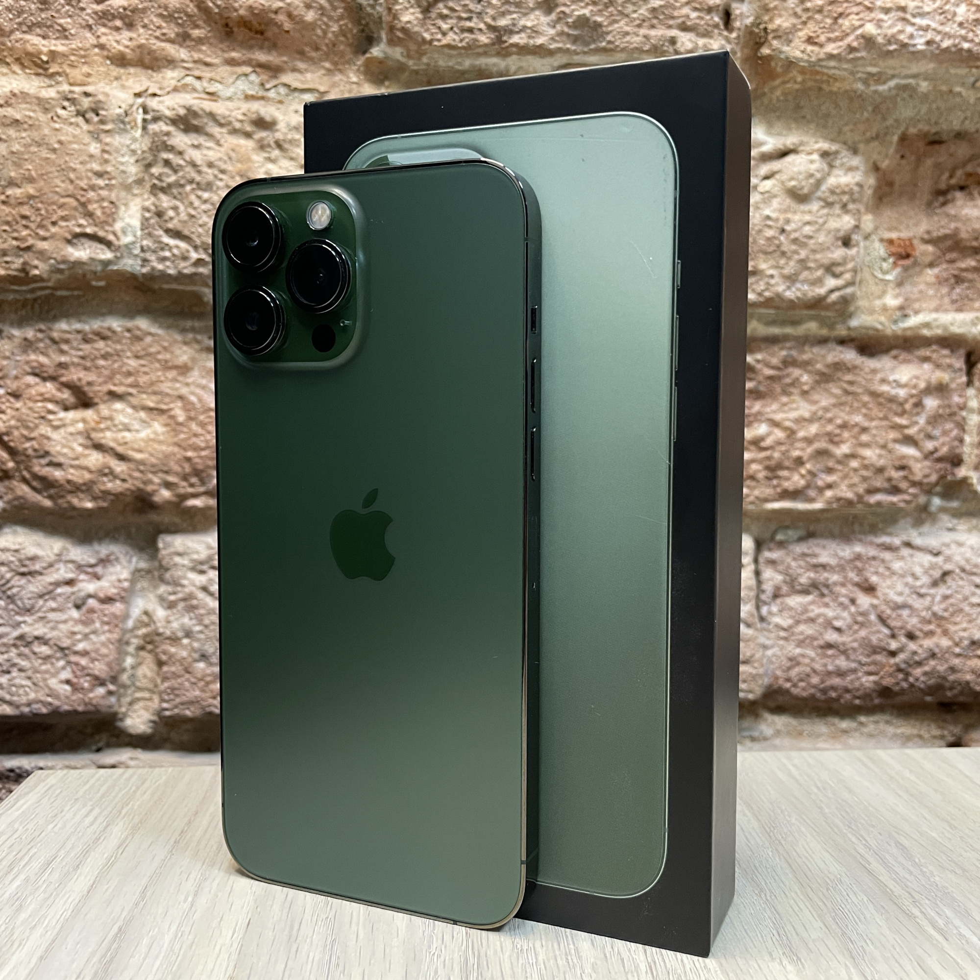 Купить iPhone 13 Pro Max 1TB Alpine Green (Б\У) в Симферополе