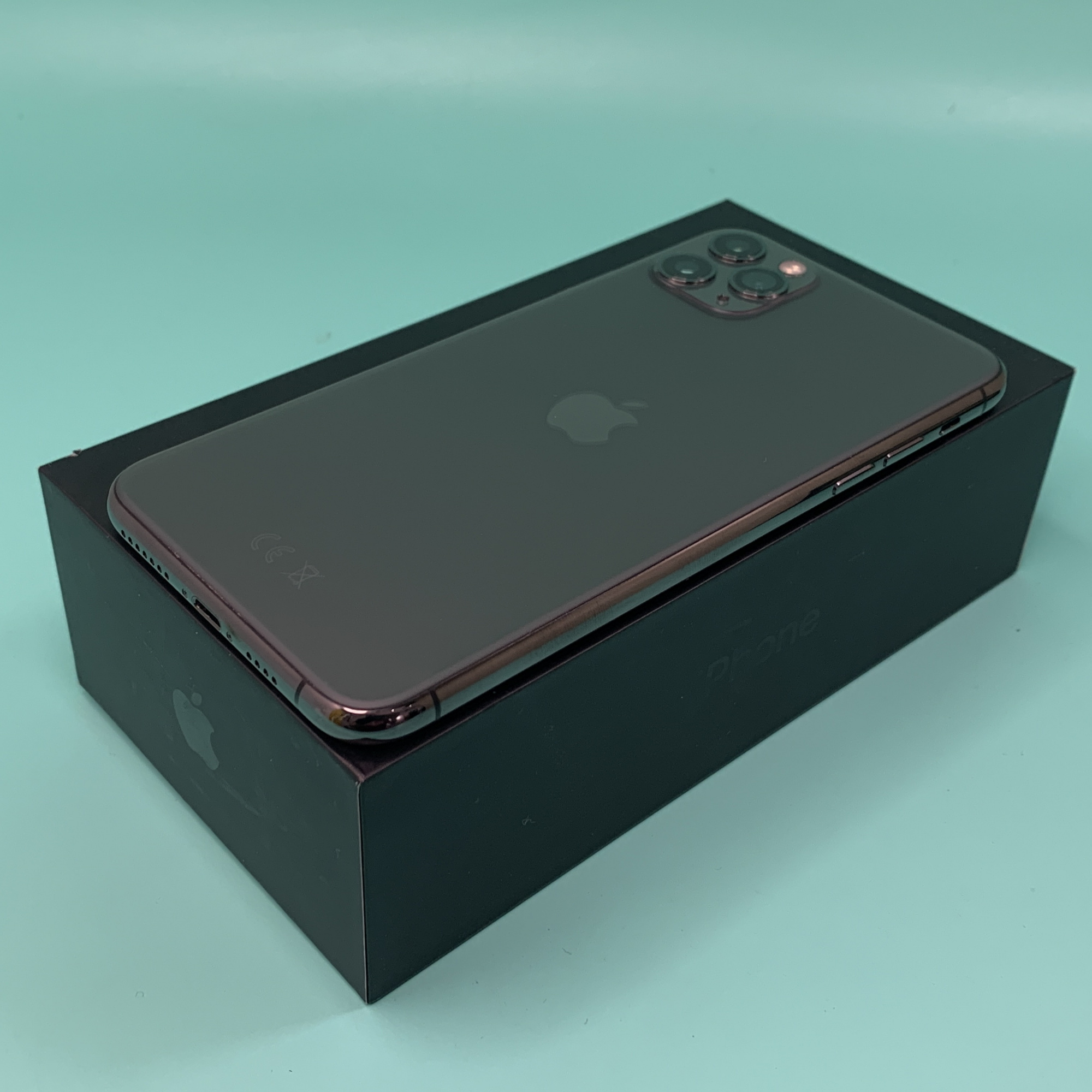 Купить iPhone 11 Pro Max 512gb Graphite (Б\У) в Москве