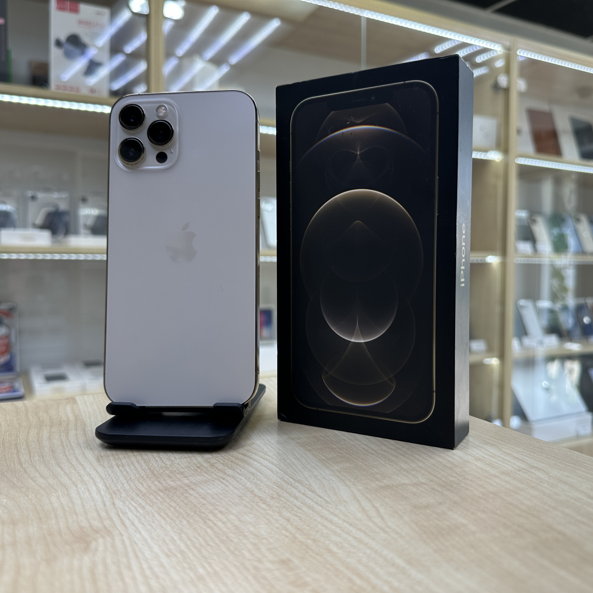Купить iPhone 12 Pro Max 256gb Gold (Б\У) в Симферополе