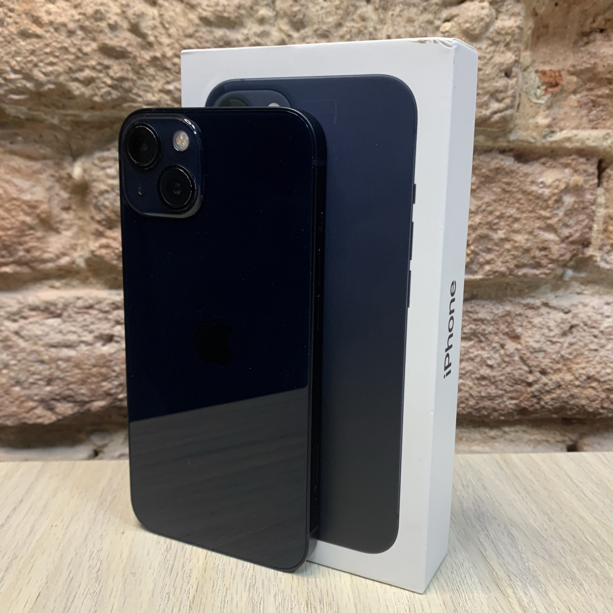 Купить iPhone 13 256gb Midnight (Б\У) в Симферополе