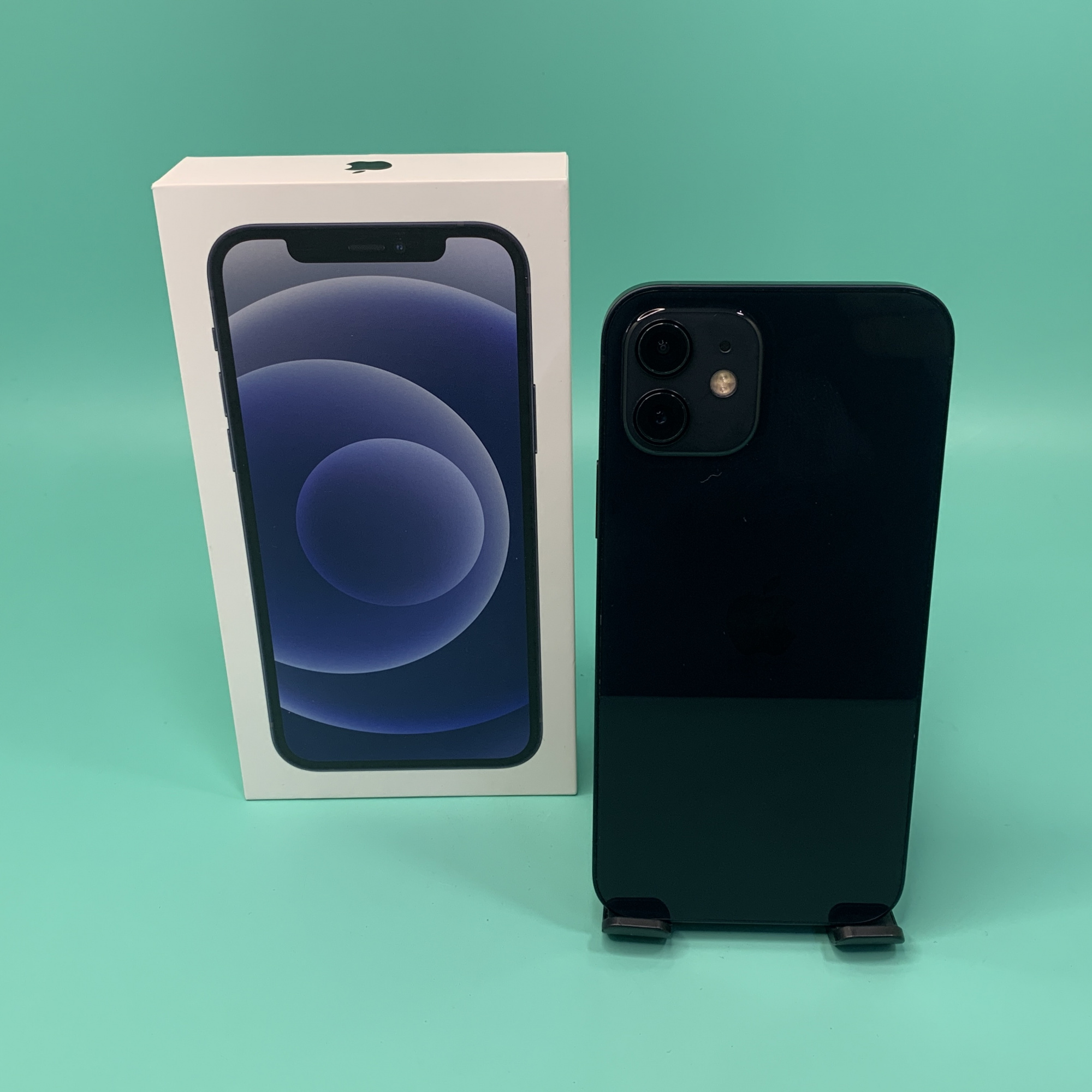 Купить iPhone 12 256gb Black (Б\У) в Москве