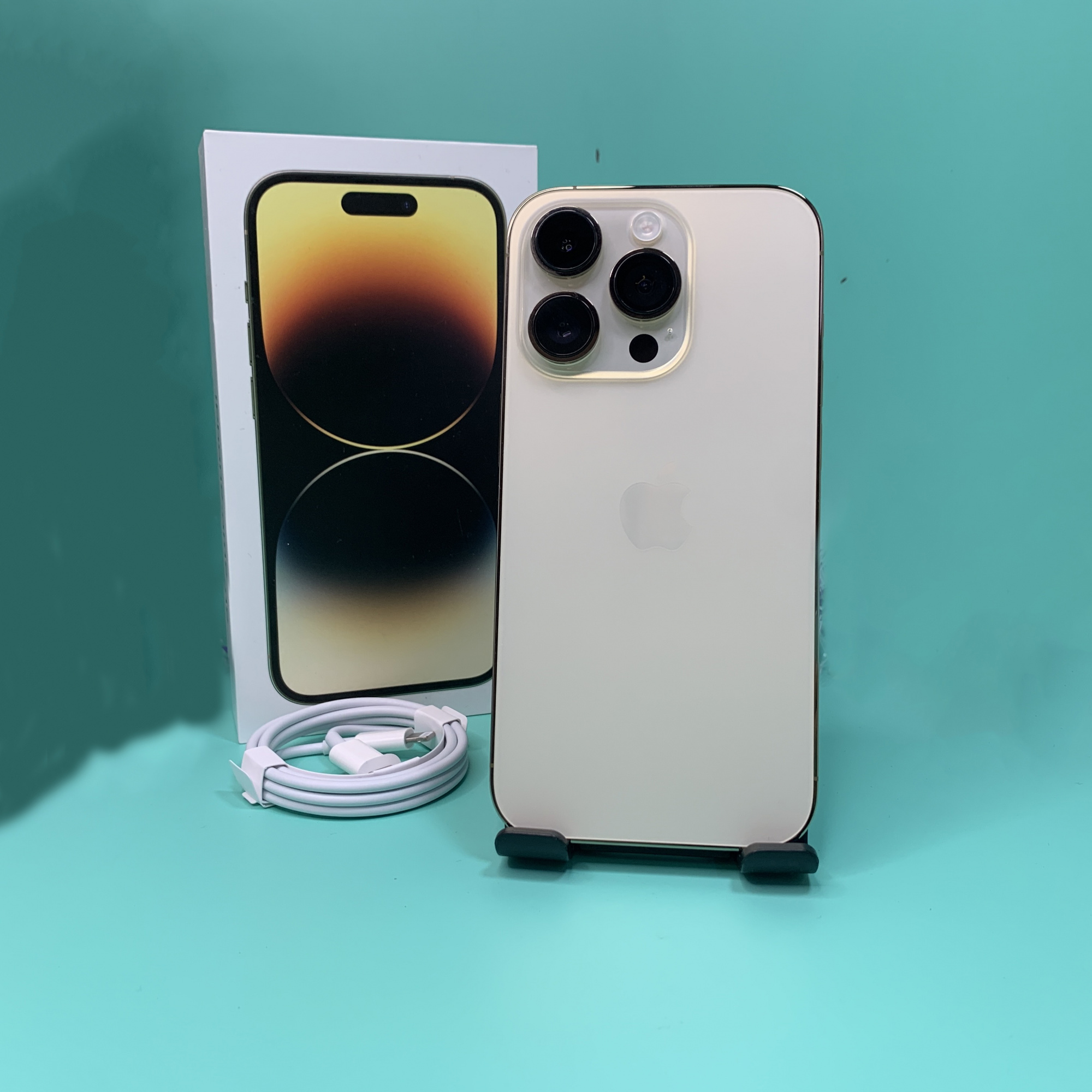 Купить iPhone 14 Pro 256gb Gold (Б\У) в Симферополе