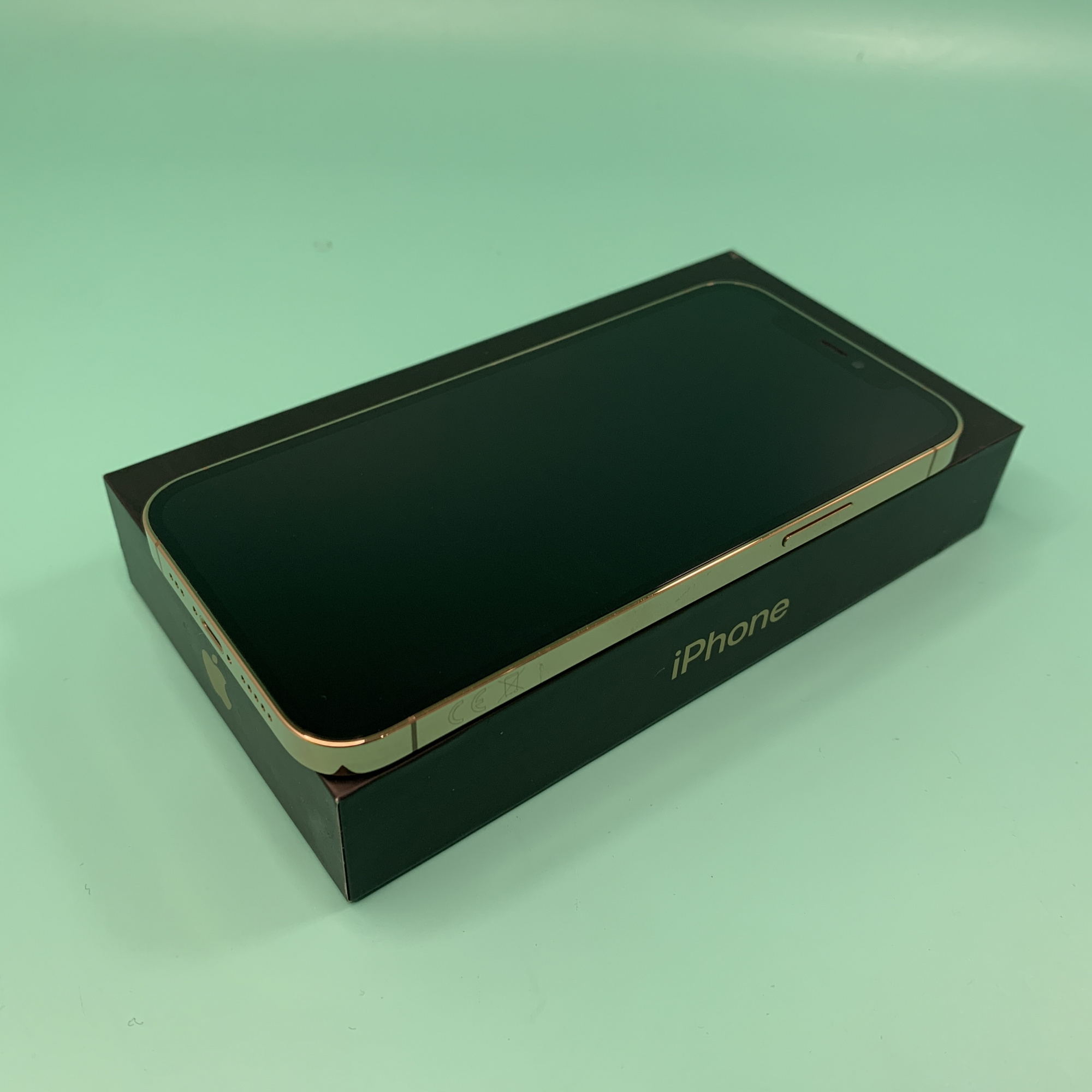 Купить iPhone 12 Pro 512gb Gold (Б\У) в Симферополе