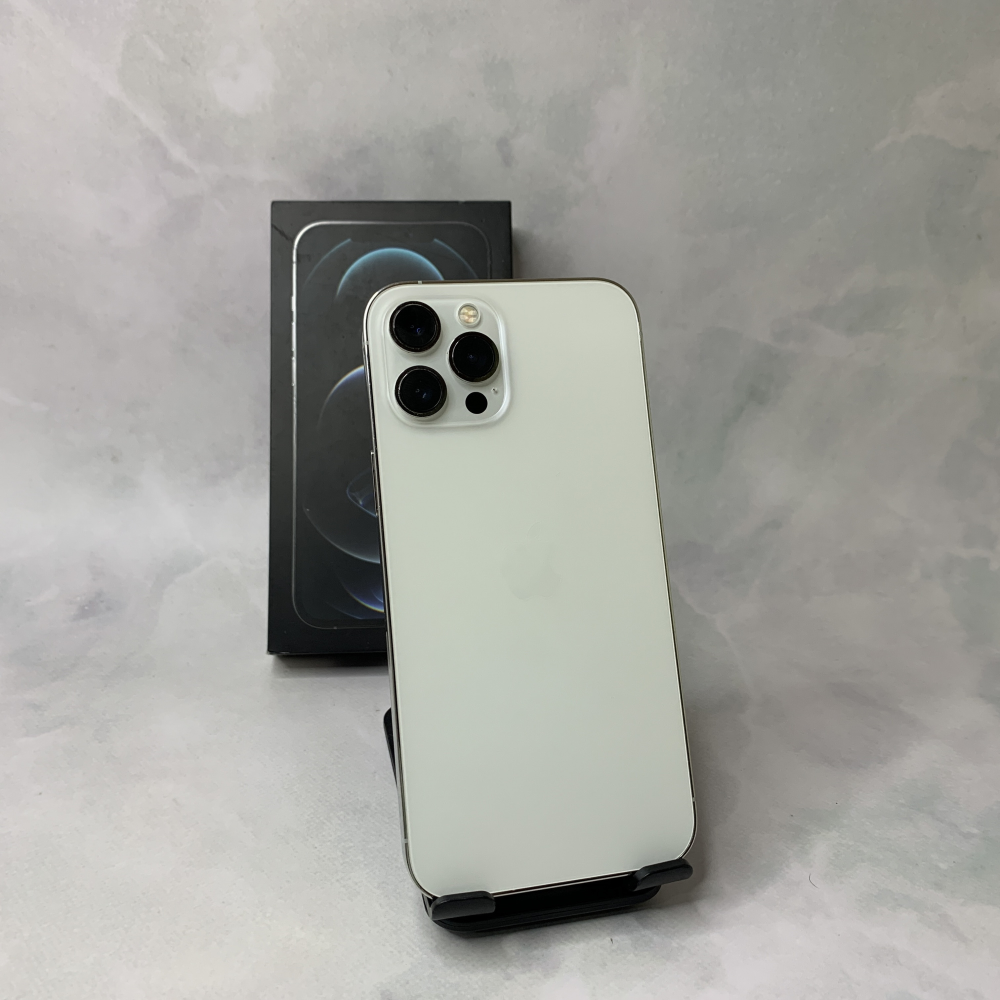 Купить iPhone 12 Pro Max 256gb Silver (Б\У) в Симферополе