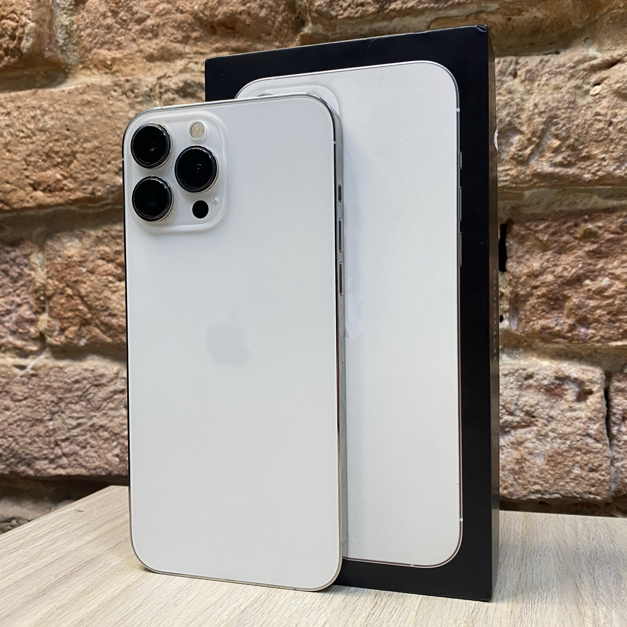 Купить iPhone 13 Pro Max 256gb Silver (Б\У) в Симферополе