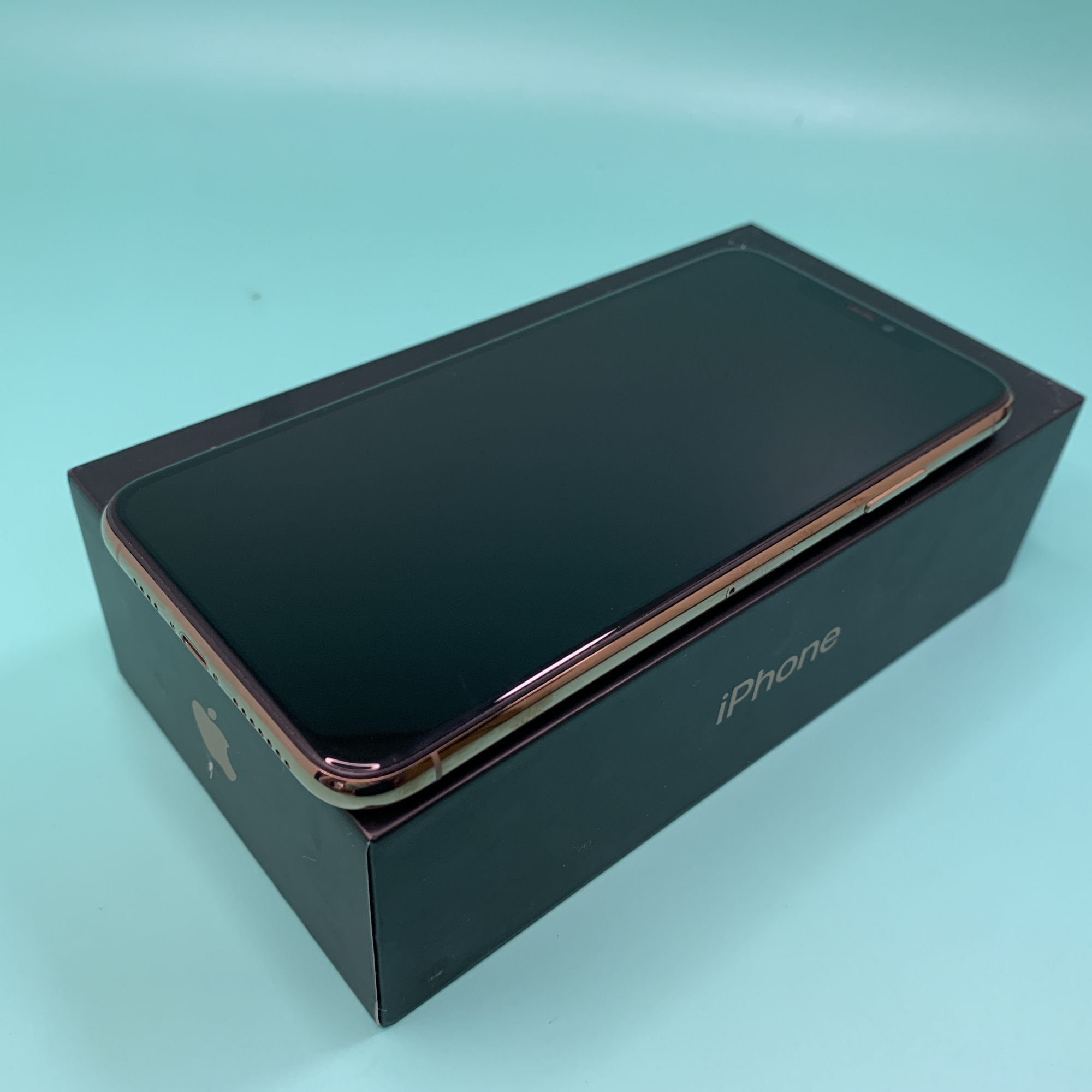 Купить iPhone 11 Pro Max 256gb Gold (Б\У) в Москве