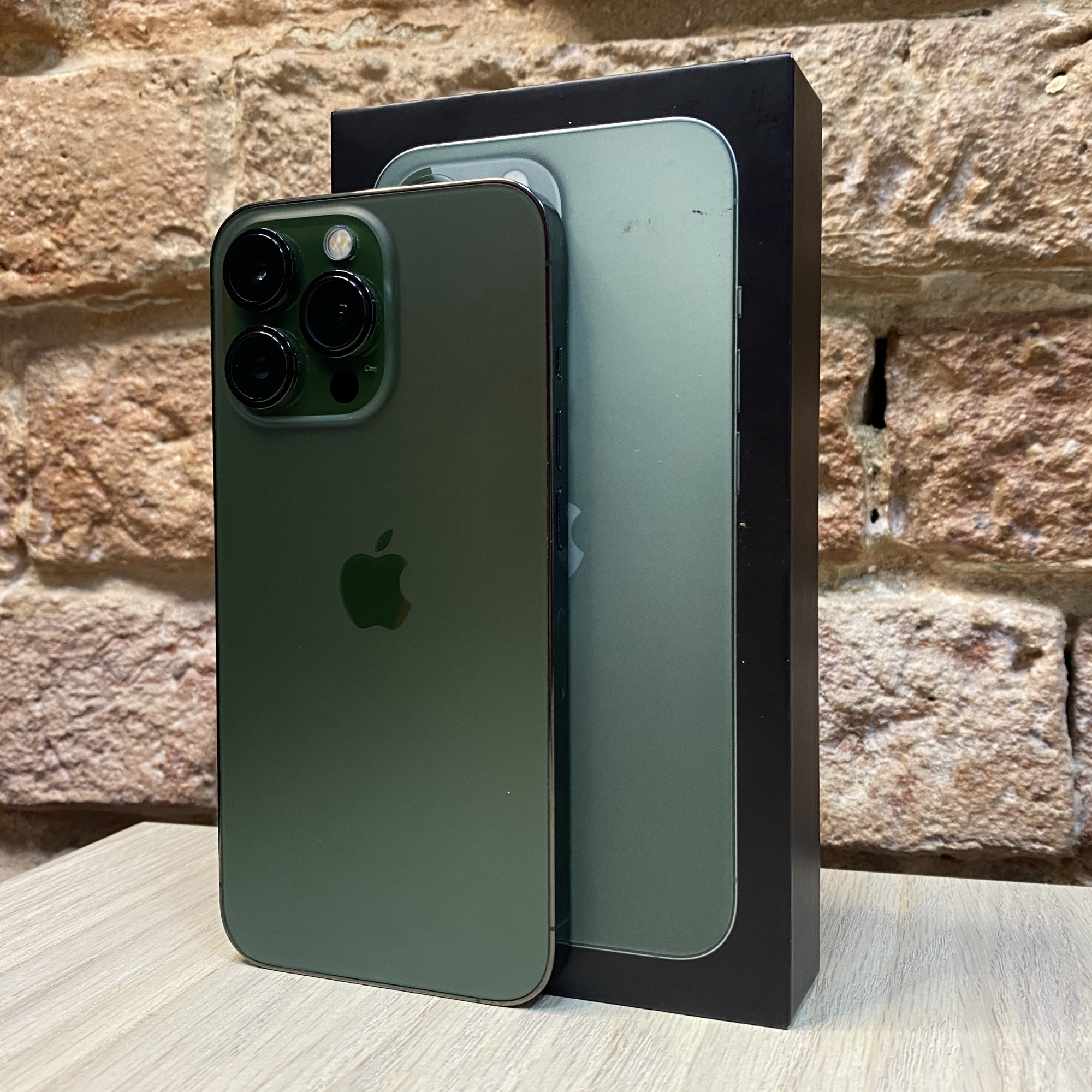 Купить iPhone 13 Pro 512gb Alpine Green (Б\У) в Симферополе