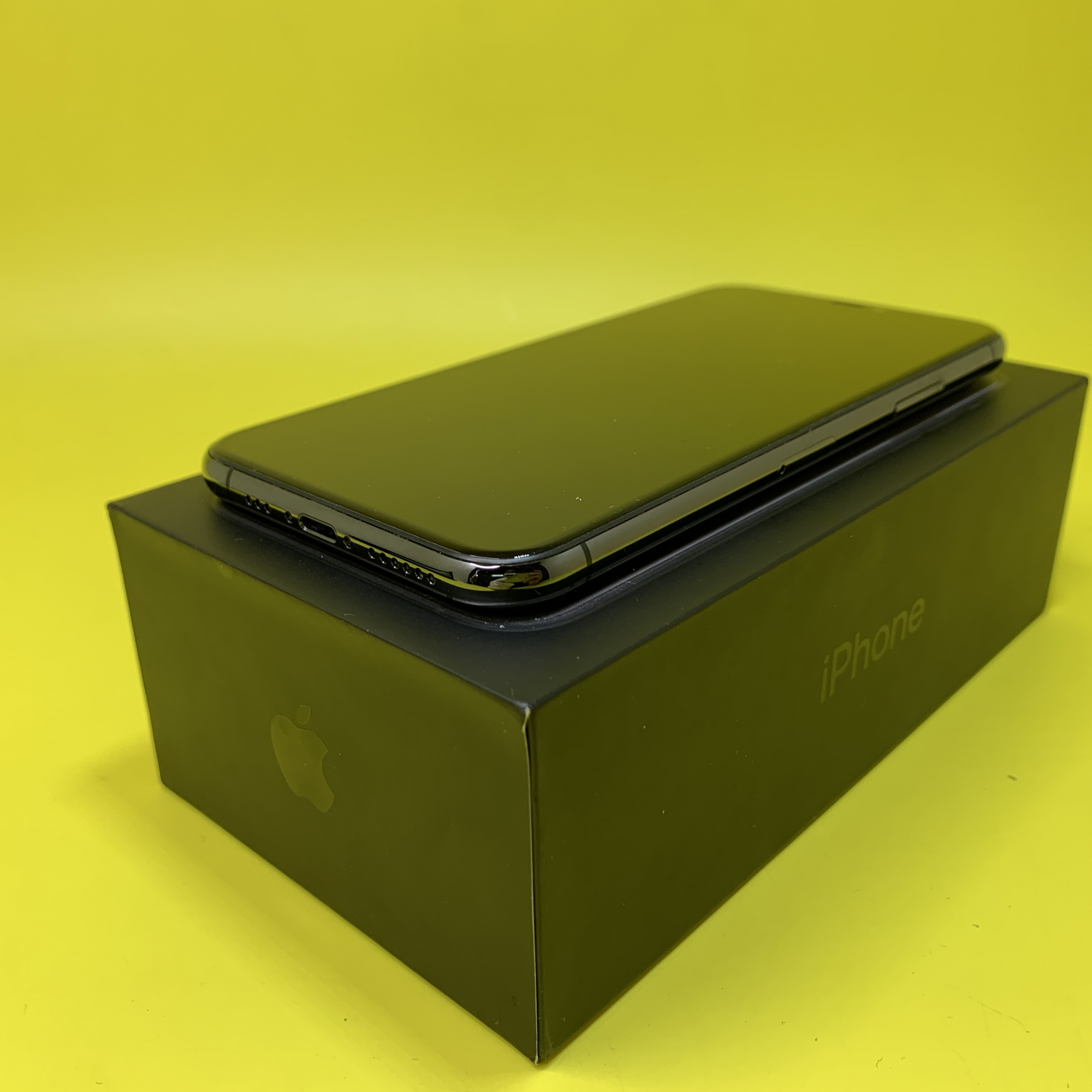 Купить iPhone 11 Pro 512gb Graphite (Б\У) в Симферополе