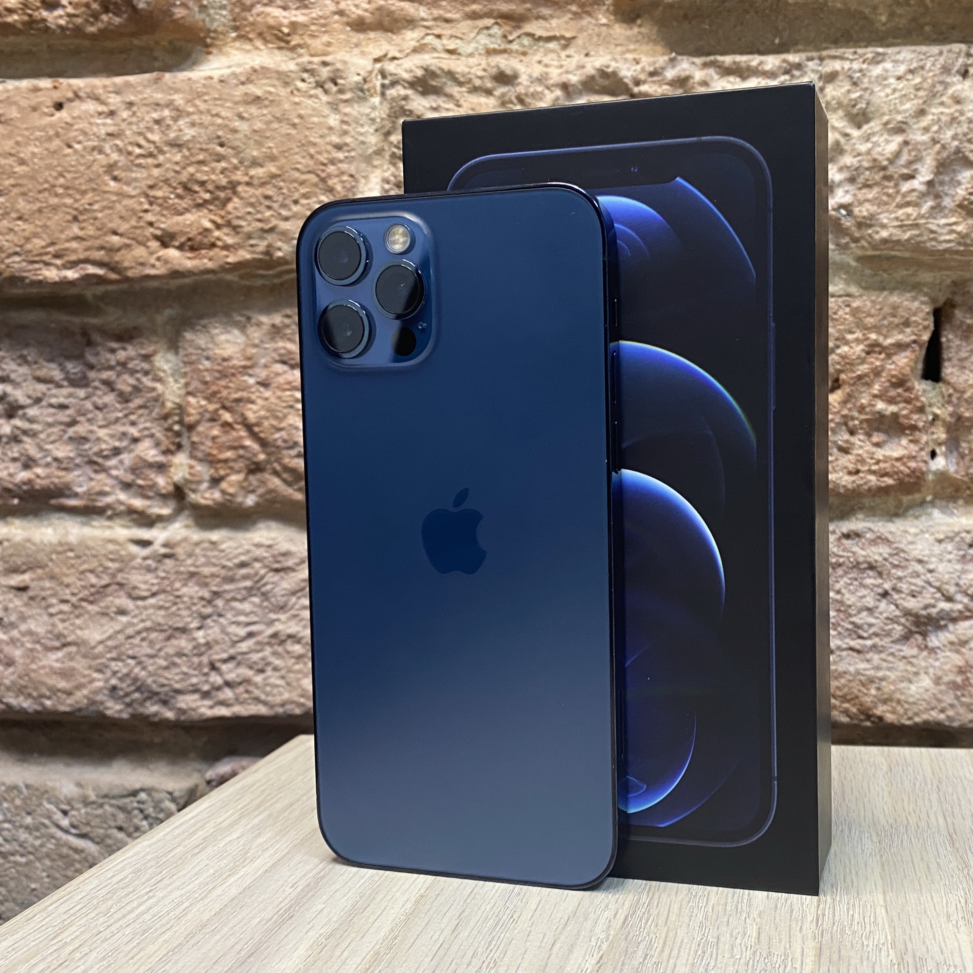 Купить iPhone 12 Pro 256gb Pacific Blue (Б\У) в Симферополе