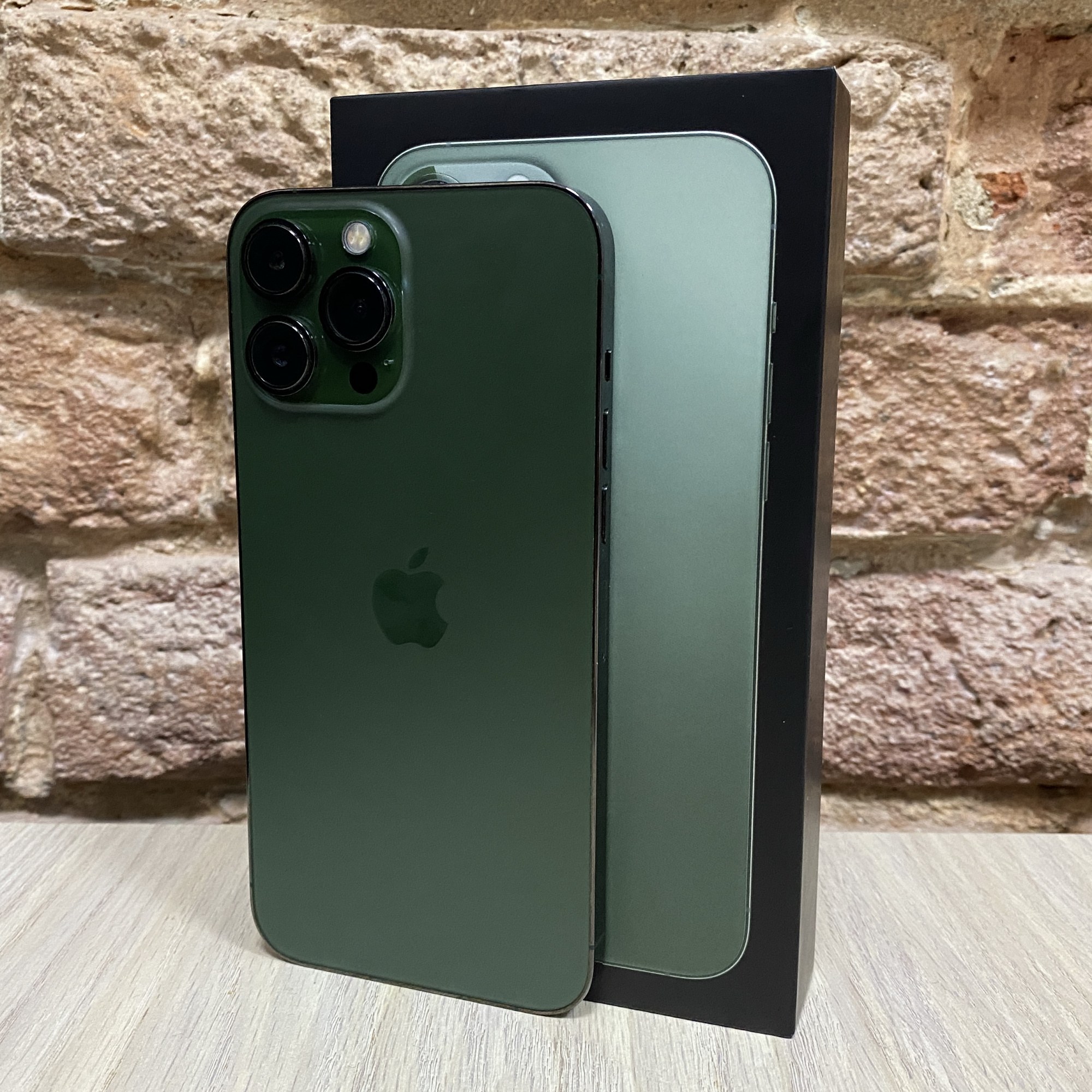 Купить iPhone 13 Pro Max 256gb Alpine Green (Б\У) в Симферополе