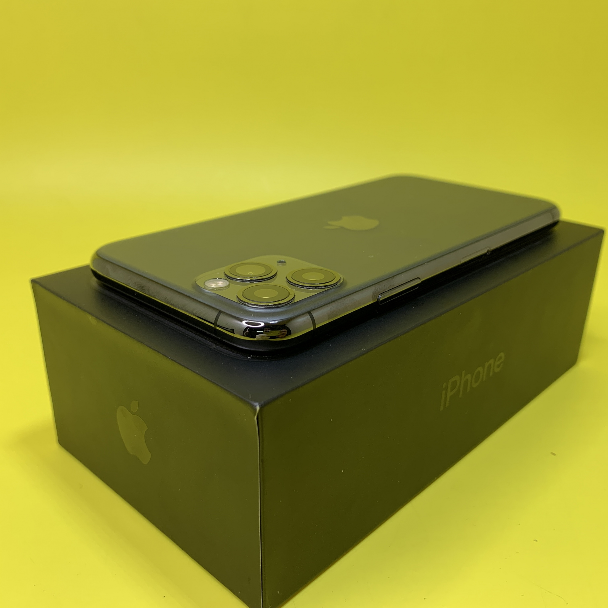 Купить iPhone 11 Pro 512gb Graphite (Б\У) в Симферополе