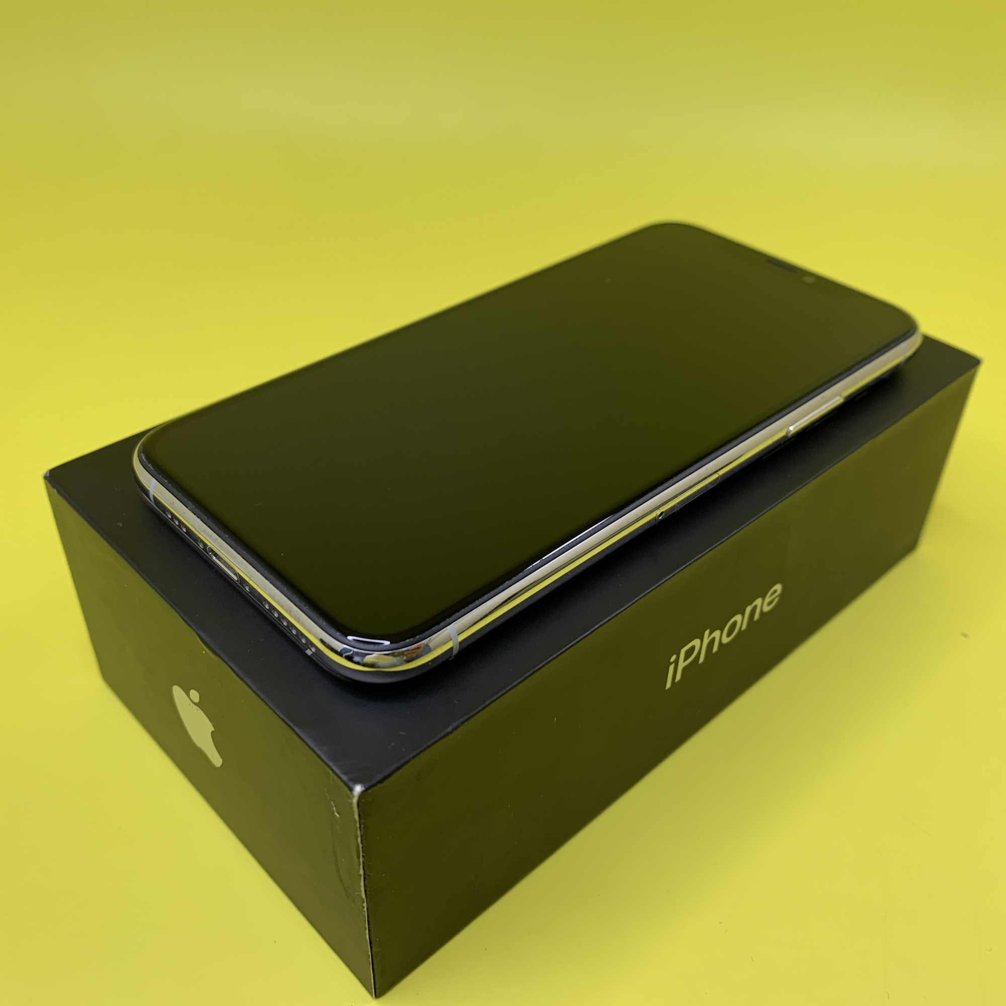 Купить iPhone 11 Pro 256gb Silver (Б\У) в Симферополе