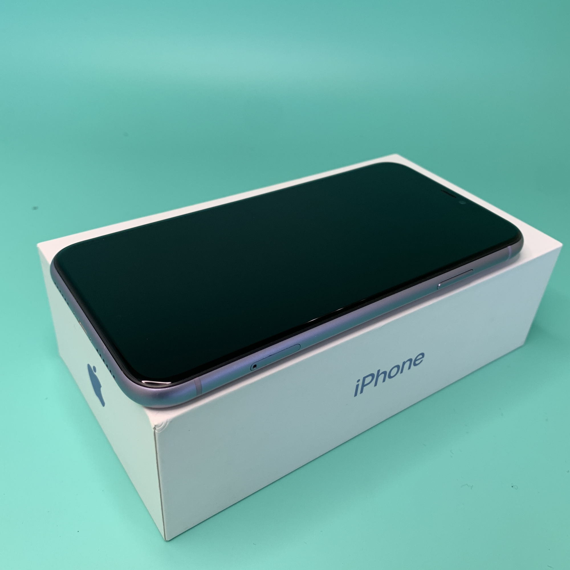 Купить iPhone 11 256gb Purple (Б\У) в Москве