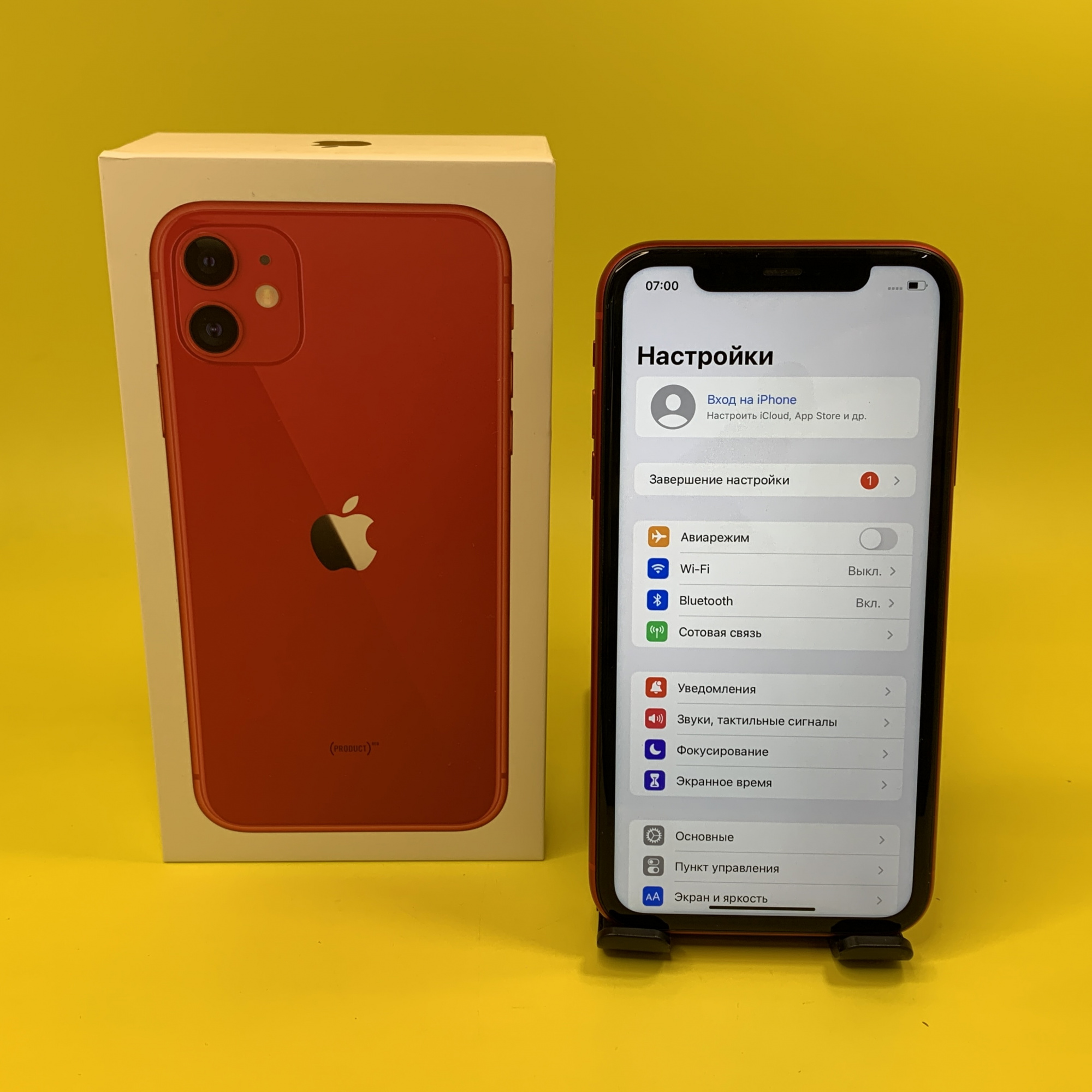Купить iPhone 11 128gb Red (Б\У) в Москве