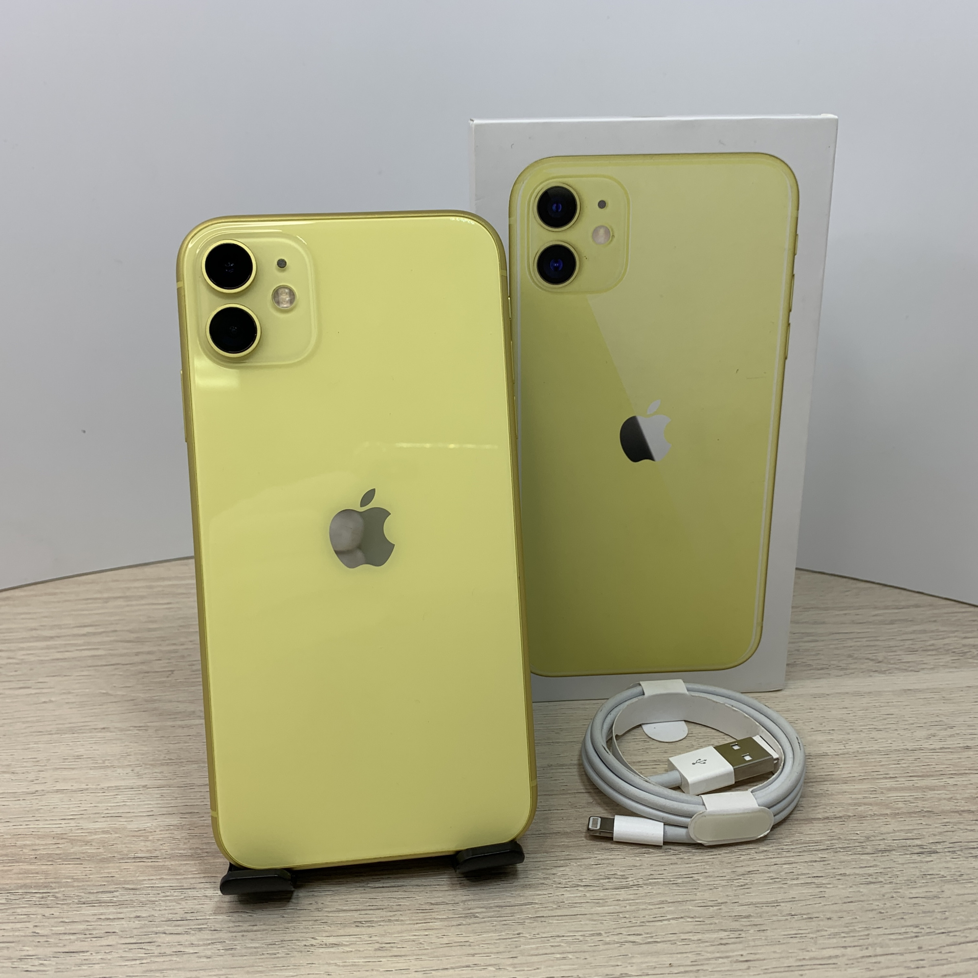 Купить iPhone 11 128gb Yellow (Б\У) в Симферополе