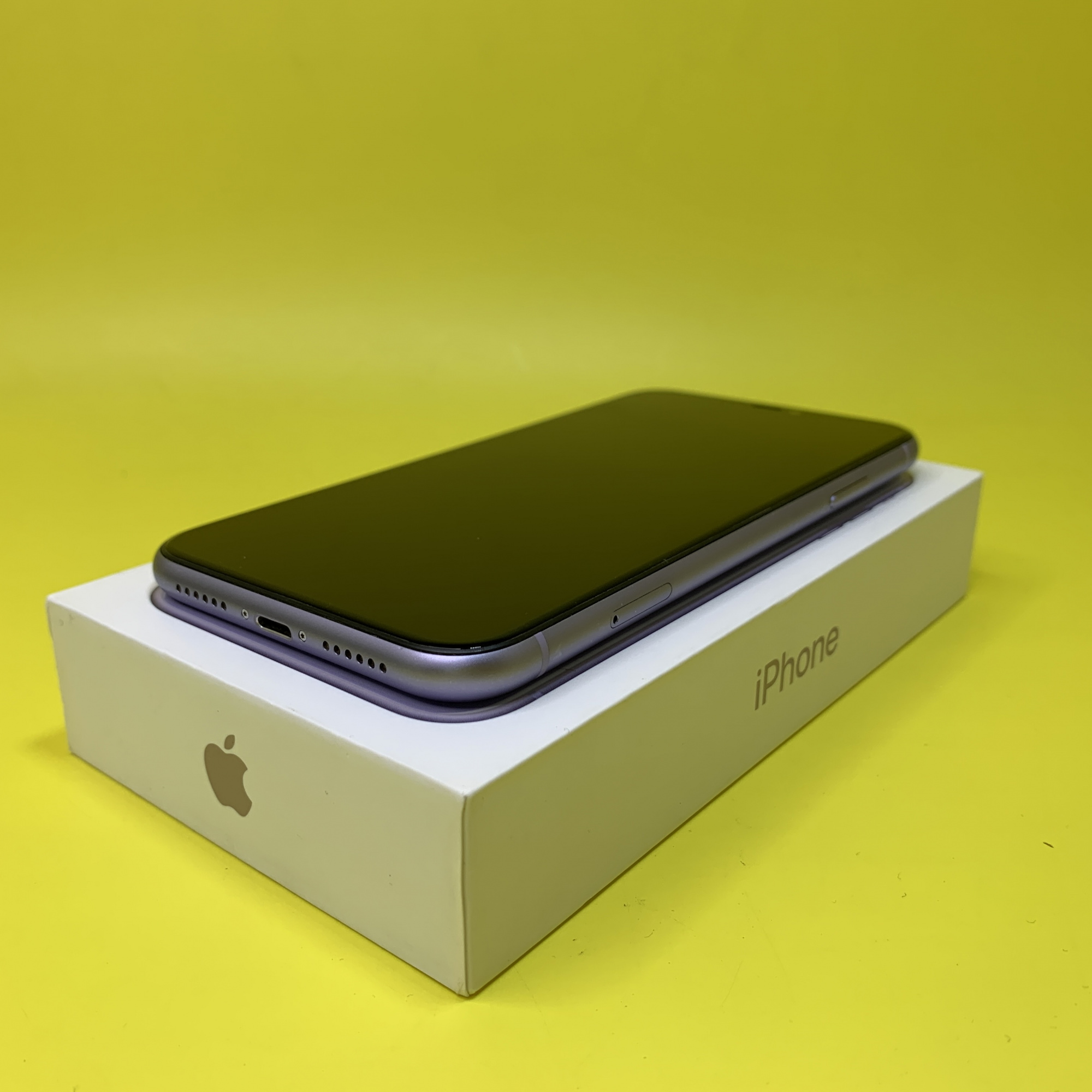 Купить iPhone 11 128gb Purple (Б\У) в Симферополе