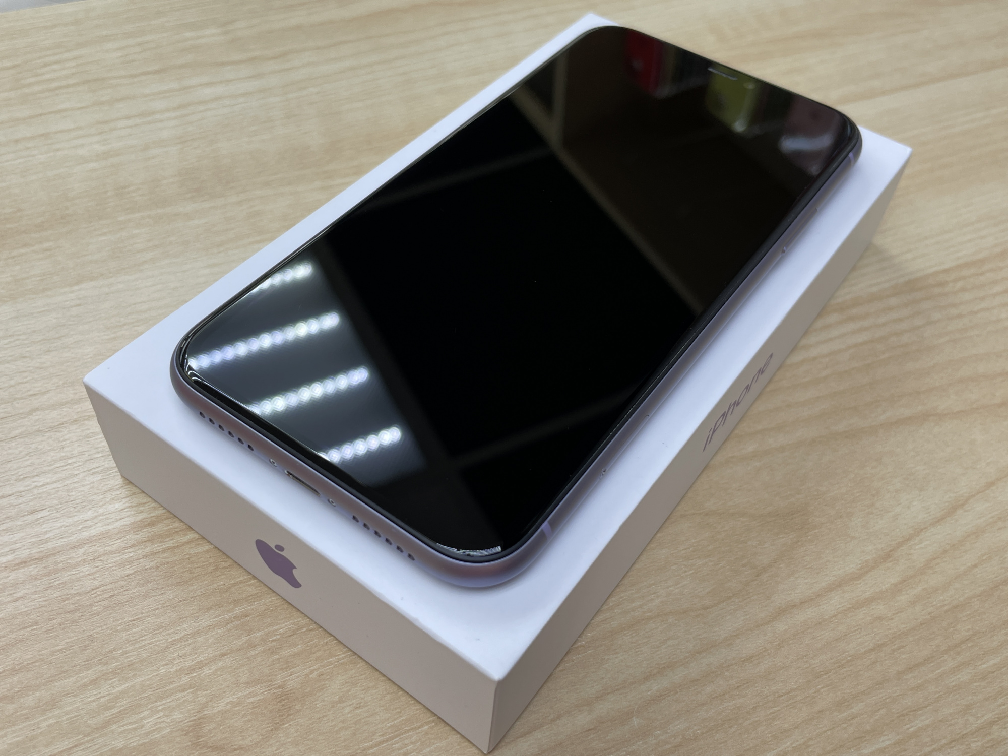Купить iPhone 11 64gb Purple (Б\У) в Симферополе