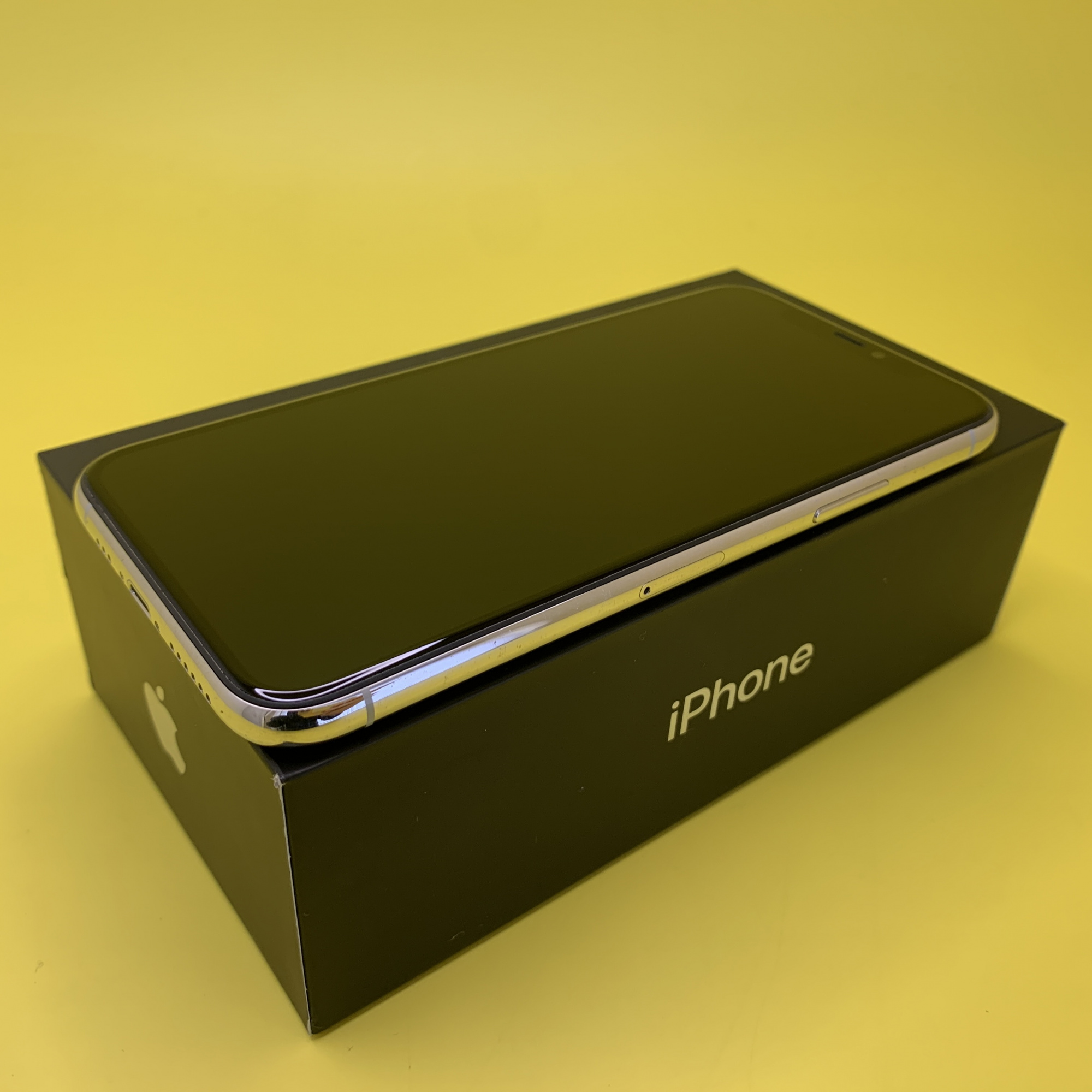 Купить iPhone 11 Pro 256gb Silver (Б\У) в Симферополе