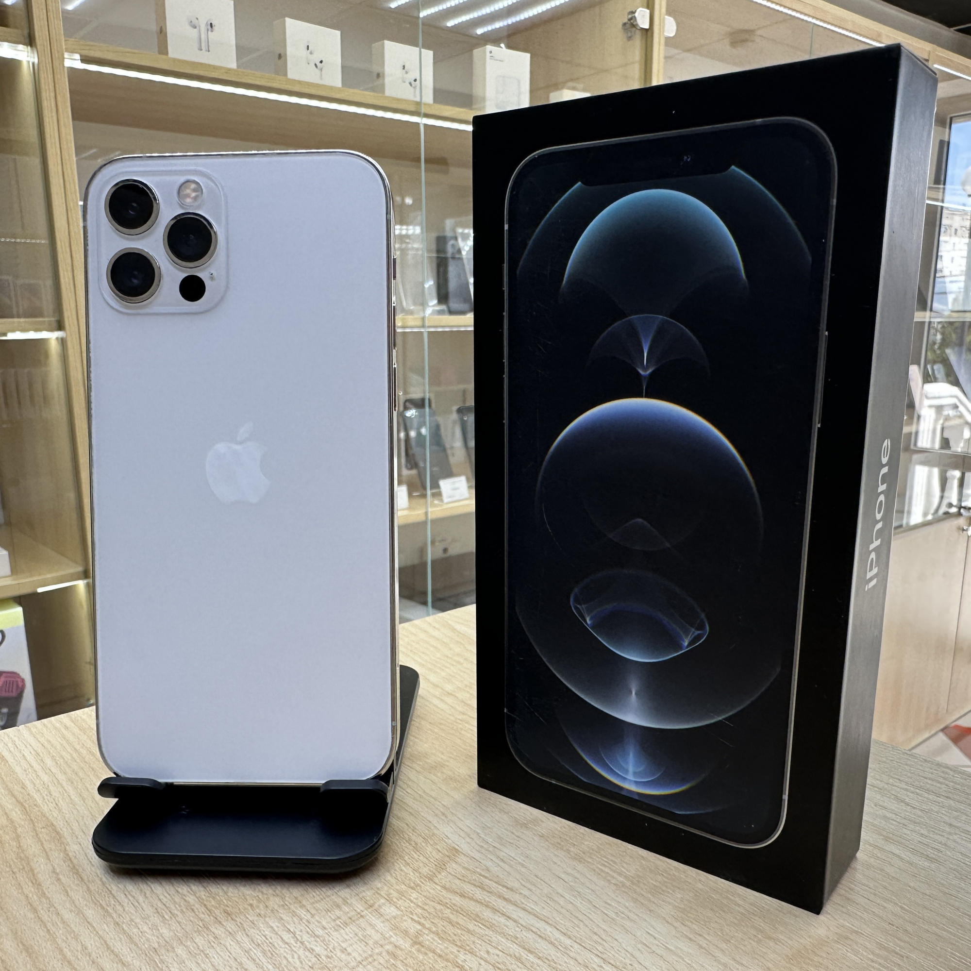 Купить iPhone 12 Pro 128gb Silver (Б\У) в Симферополе