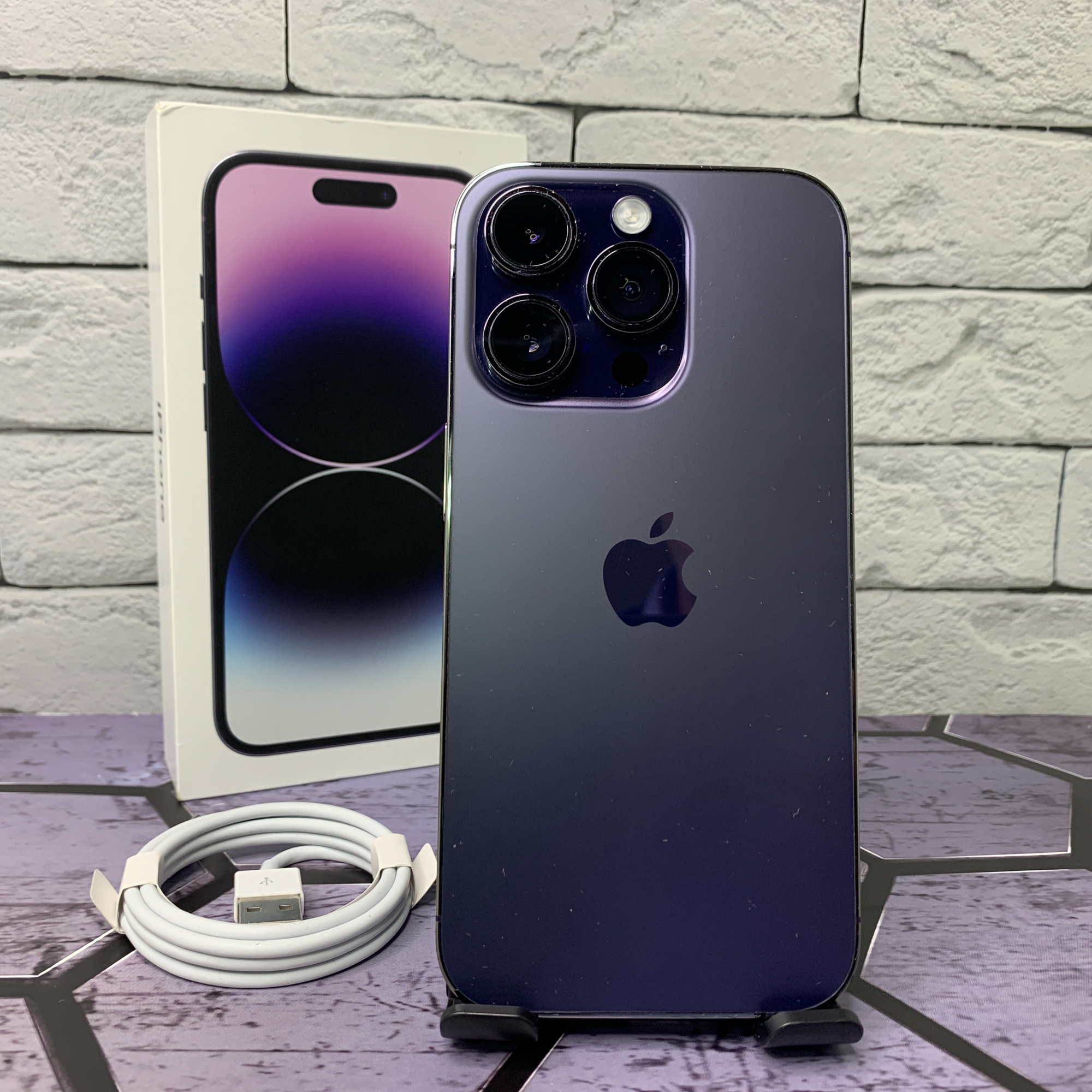 Купить iPhone 14 Pro 256gb Space Black (Б\У) в Симферополе