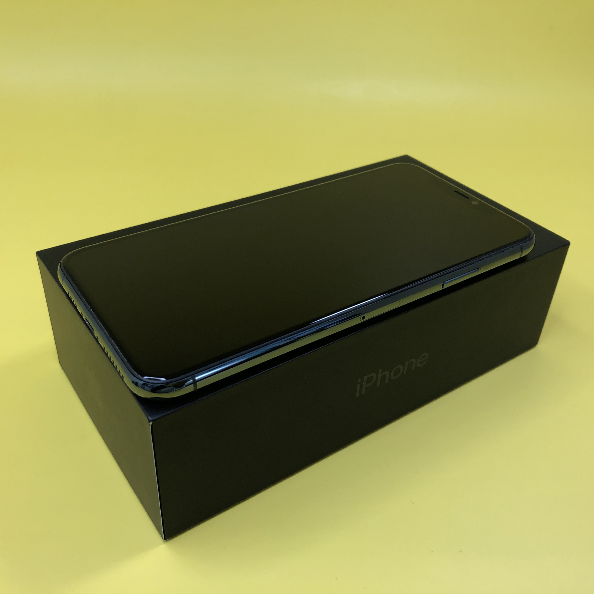 Купить iPhone 11 Pro Max 64gb Green (Б\У) в Москве